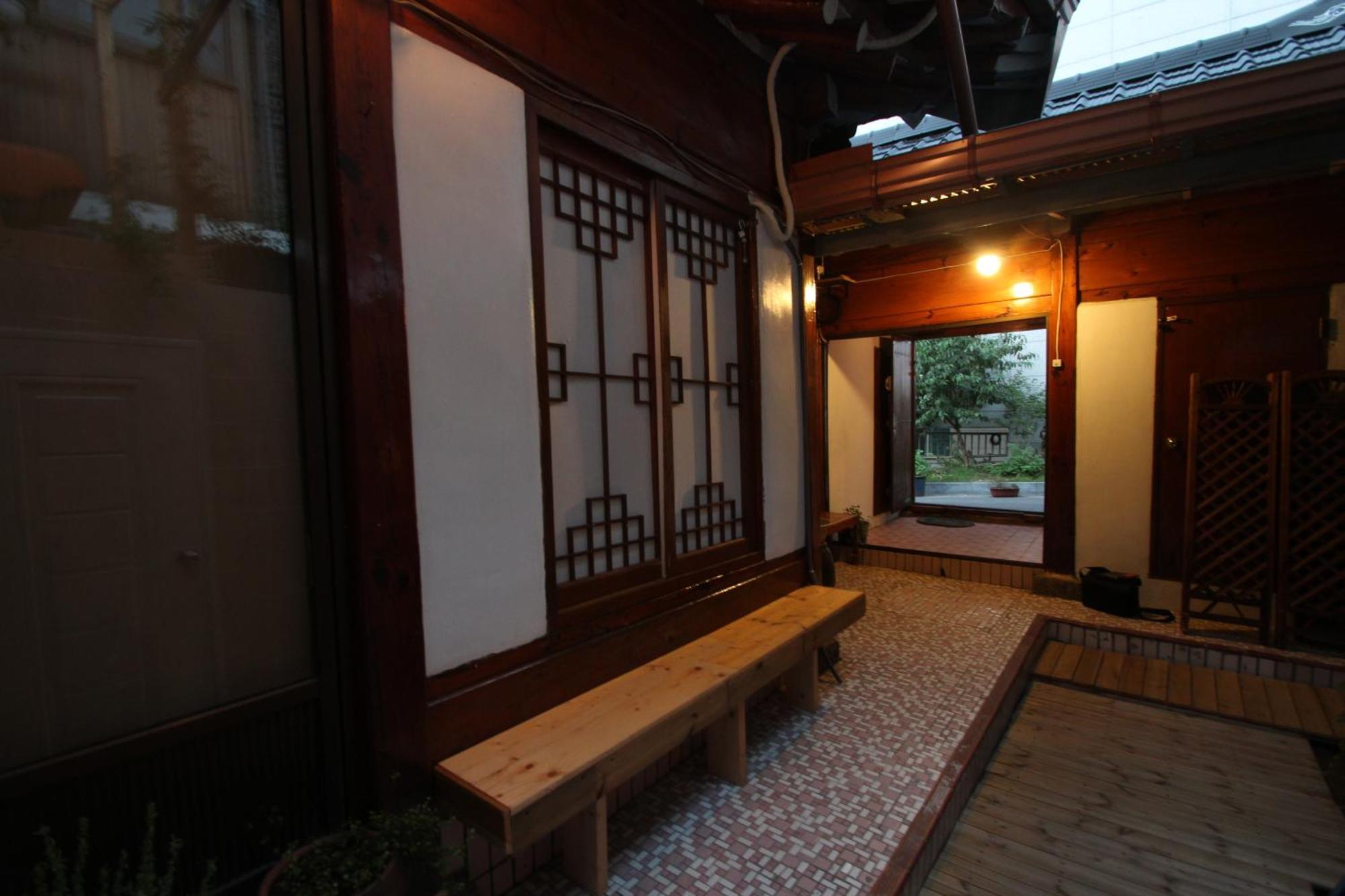 Icos Guesthouse 1 - Female Only Seul Exterior foto